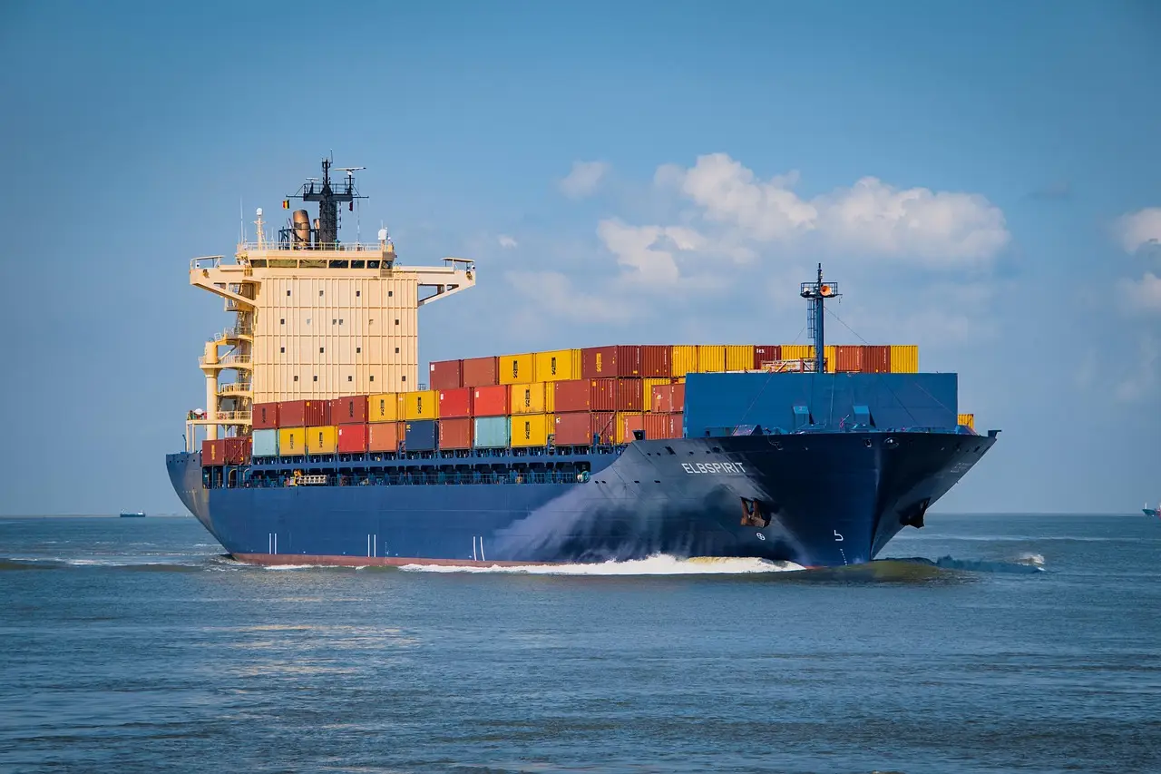 Two Ships Sink Near Strait of Hormuz as Attacks on Container Vessels Escalate